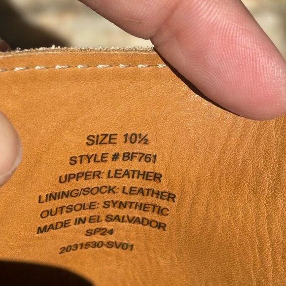 Men's Tan Suede Oxford Shoes - Picture 7 of 7